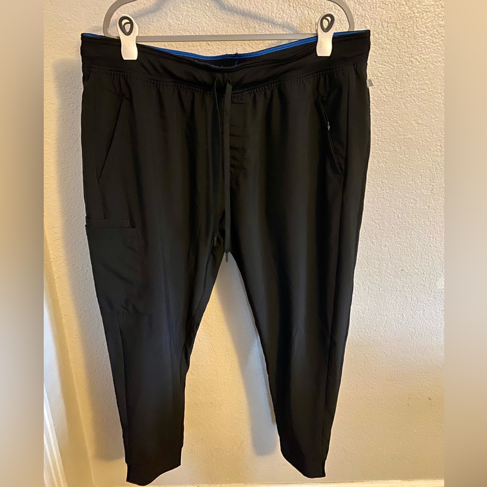 Cherokee Infinity Men's 5-Pocket STRETCH Cargo Jogger Scrub Pants - Short